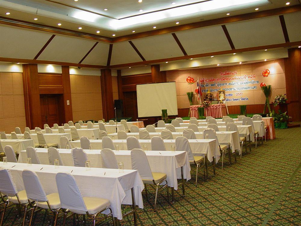 Pavilion Rim Kwai Resort Kanchanaburi Bagian luar foto