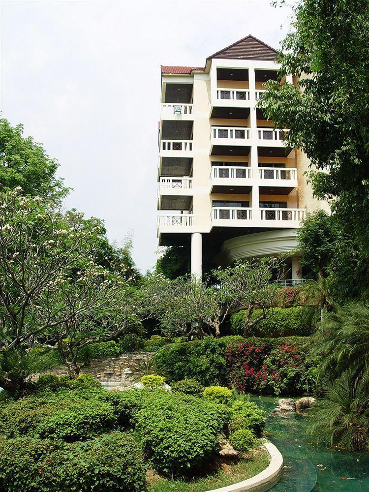 Pavilion Rim Kwai Resort Kanchanaburi Bagian luar foto