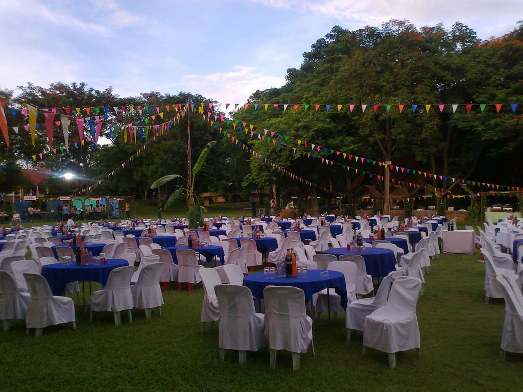 Pavilion Rim Kwai Resort Kanchanaburi Bagian luar foto