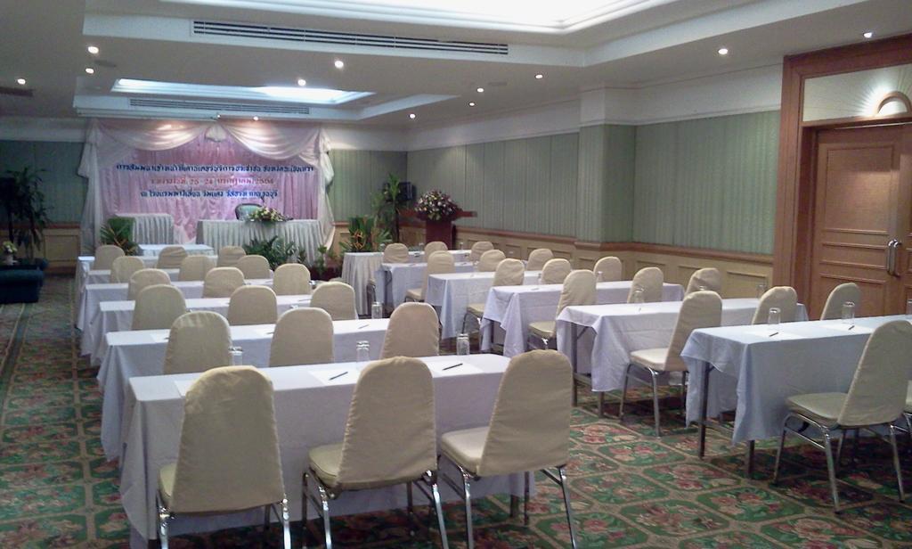 Pavilion Rim Kwai Resort Kanchanaburi Bagian luar foto