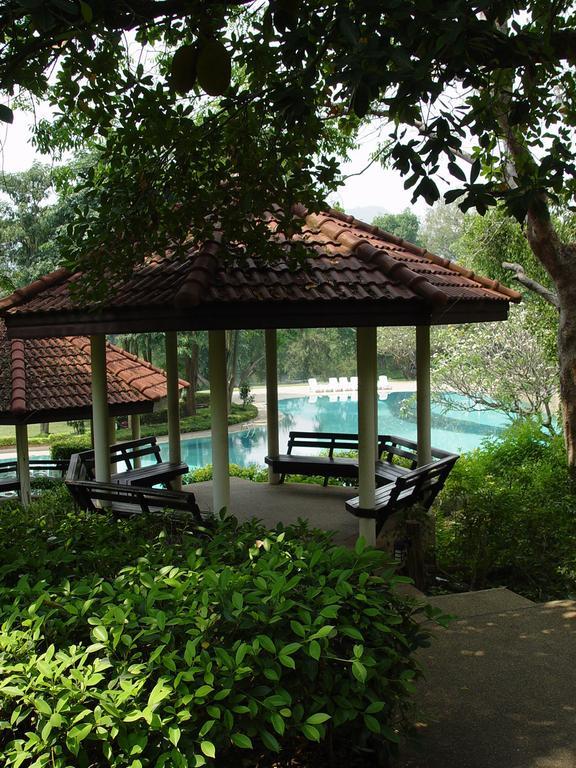 Pavilion Rim Kwai Resort Kanchanaburi Bagian luar foto