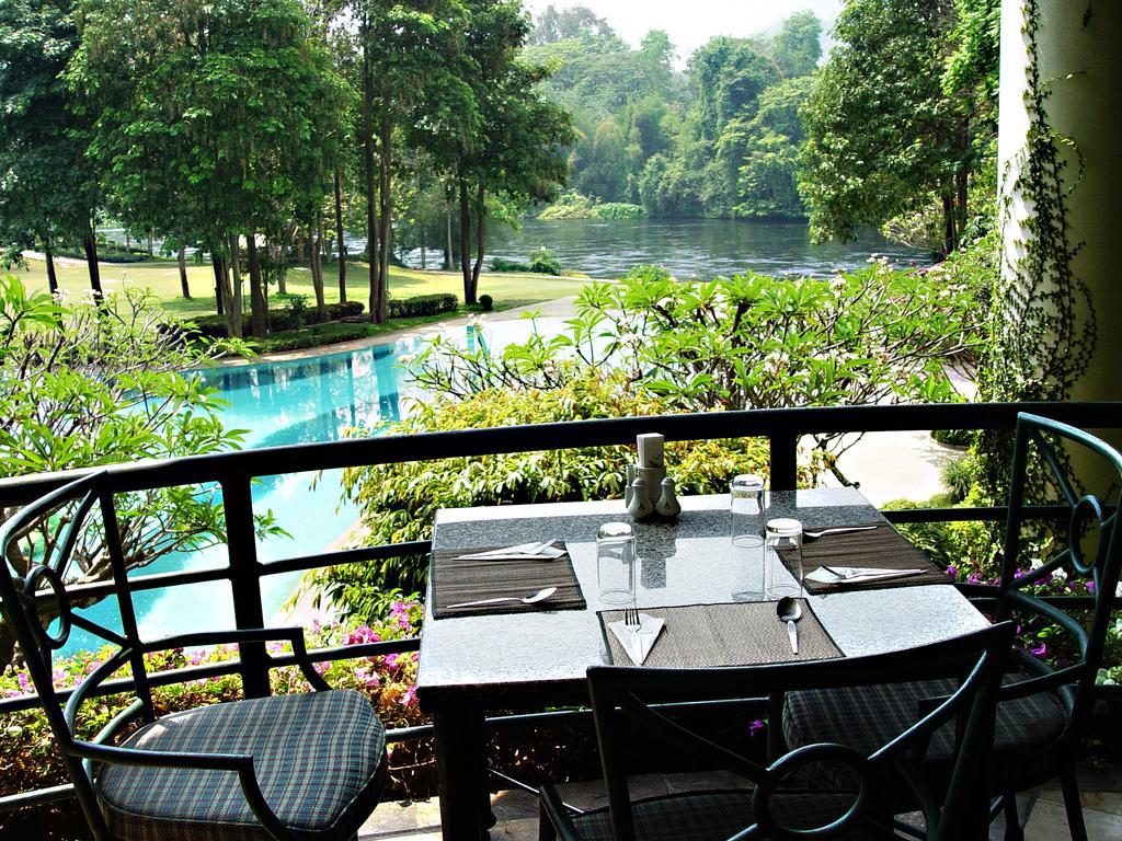 Pavilion Rim Kwai Resort Kanchanaburi Bagian luar foto