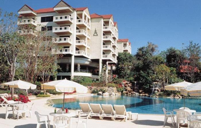Pavilion Rim Kwai Resort Kanchanaburi Bagian luar foto